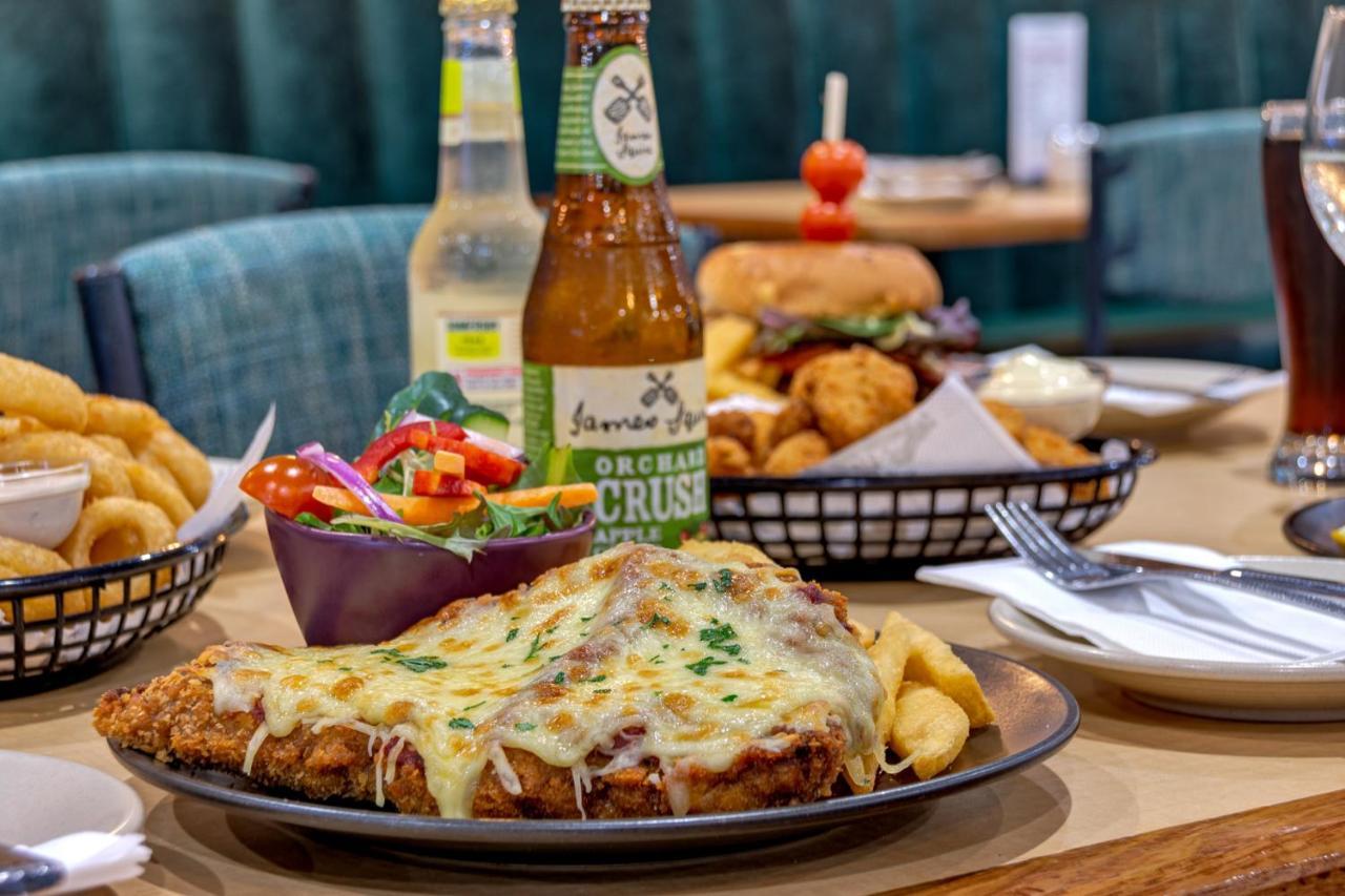 Gawler Arms Hotel エクステリア 写真